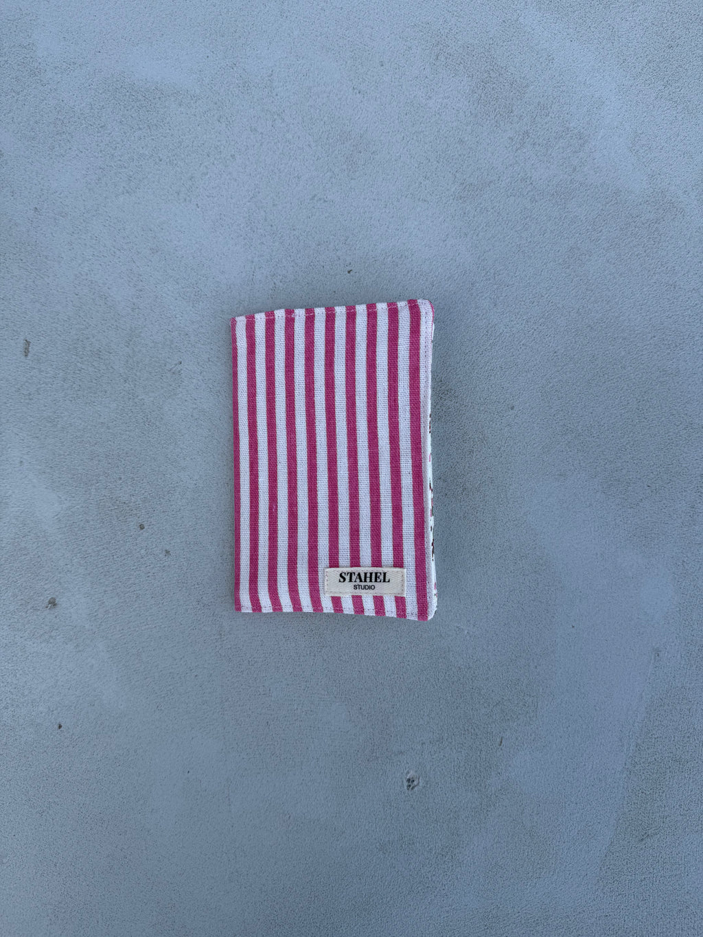 Funda Pasaporte Rayas Rosas
